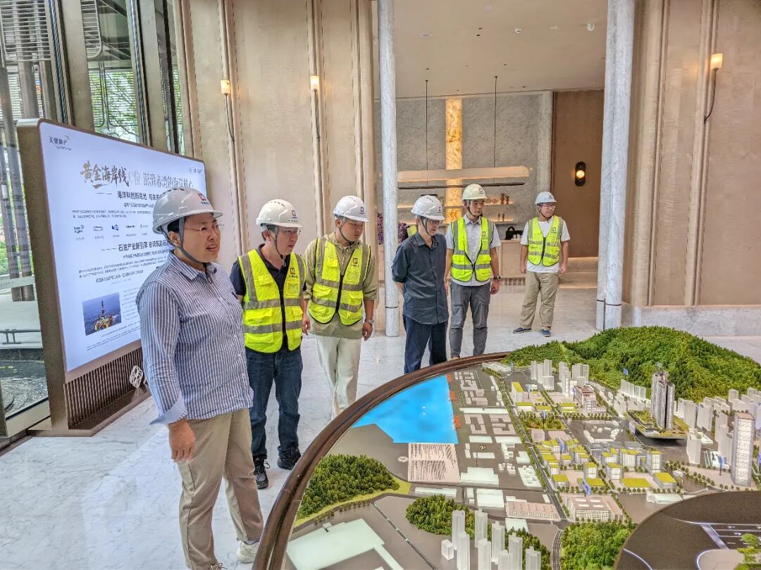 20251027 公司领导工程部副总经理于翠梅、文辉一行到天健赤湾K104-0049项目现场检查 (2).jpg